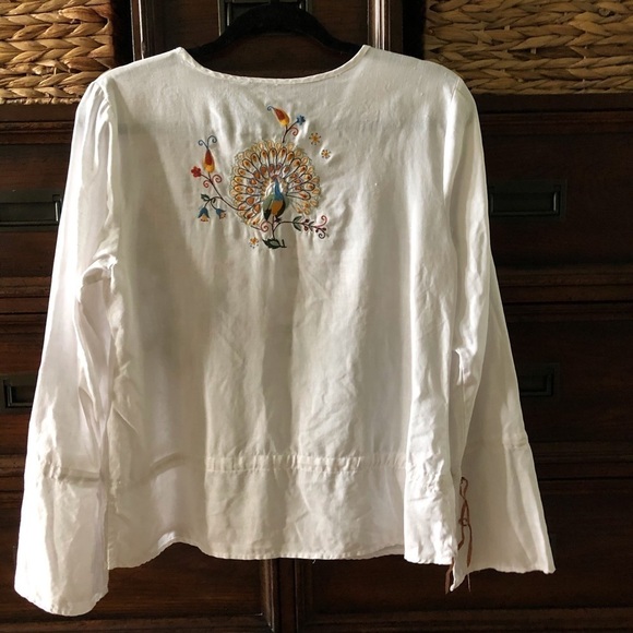 Linen Blend Long sleeve peacock embroidered top in size M - Picture 3 of 7